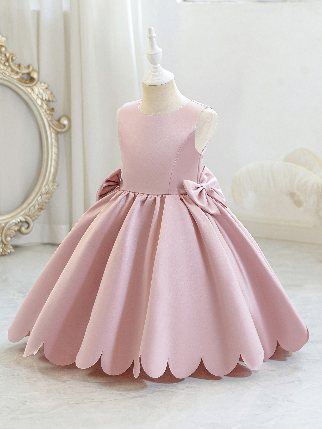 Young Girl Elegant Party Dress - Wedding Dress Supply avaliação e preço