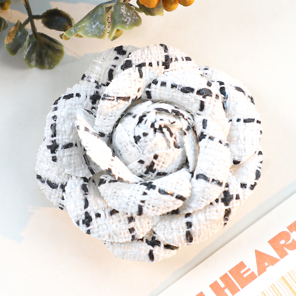 6CM Camellia Brooch for Women  - Wedding Dress Supply avaliação e preço